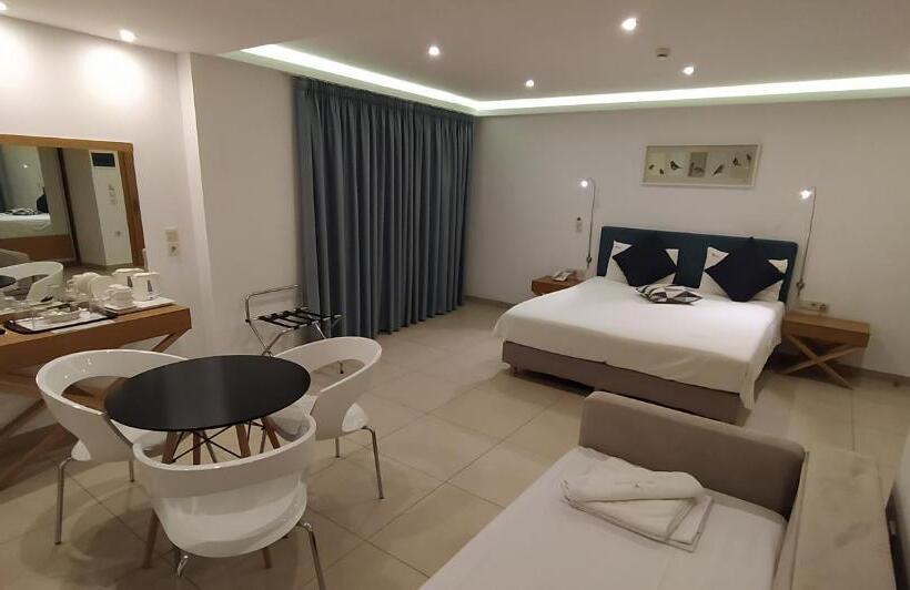 スーペリアの４人部屋, Apollon