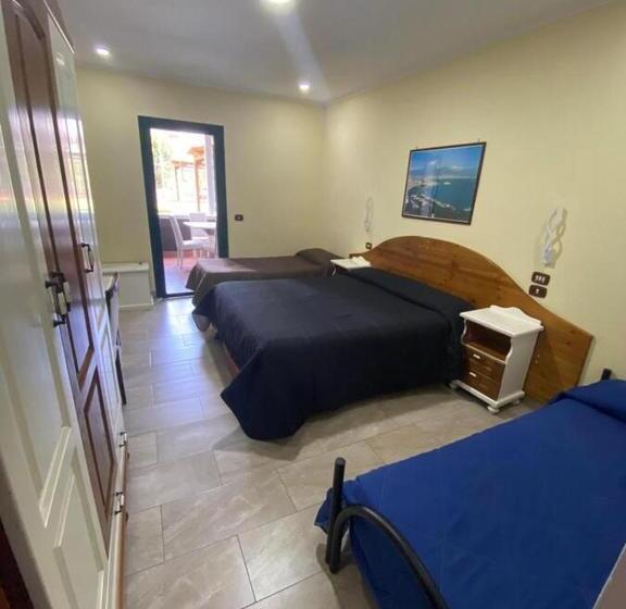 اتاق سوپریور خانوادگی, Federico Ii