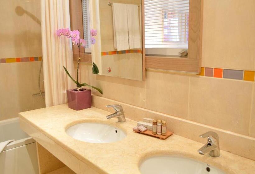 标准工作室, Flamingo Grand Hotel & Spa