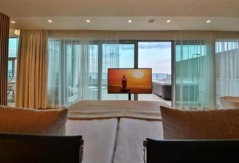 1 Bedroom Penthouse Apartment, Flamingo Grand Hotel & Spa