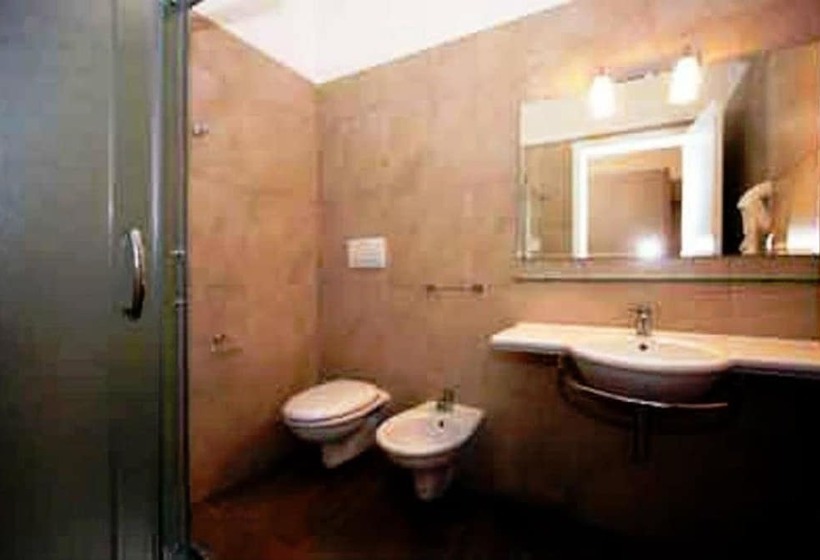 Economy Triple Room, Federico Ii