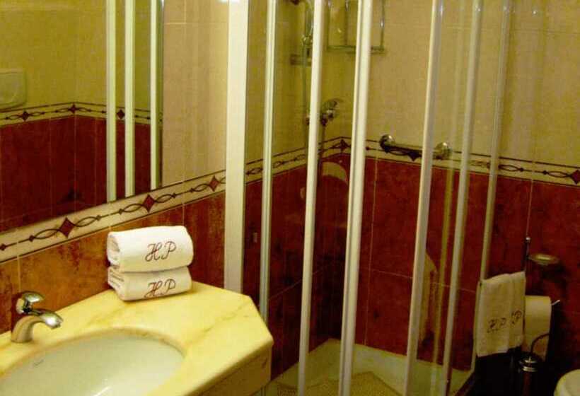 Economy Triple Room, Federico Ii