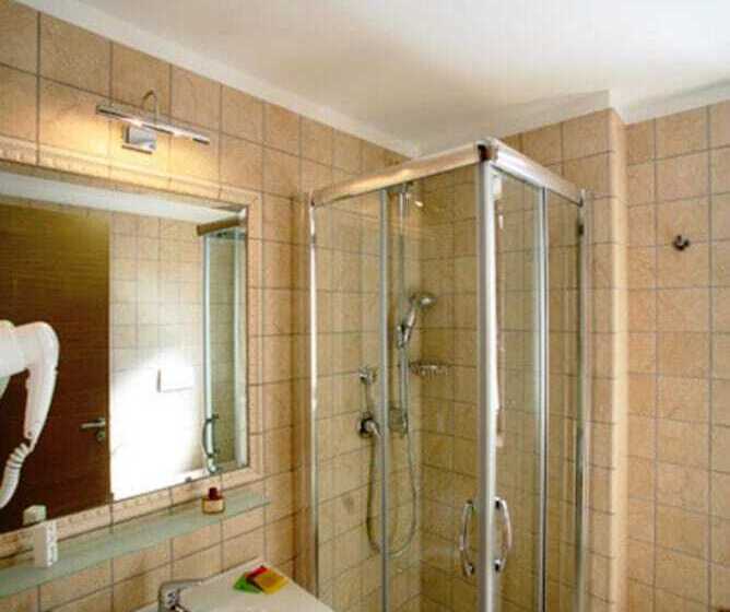 Economy Triple Room, Federico Ii
