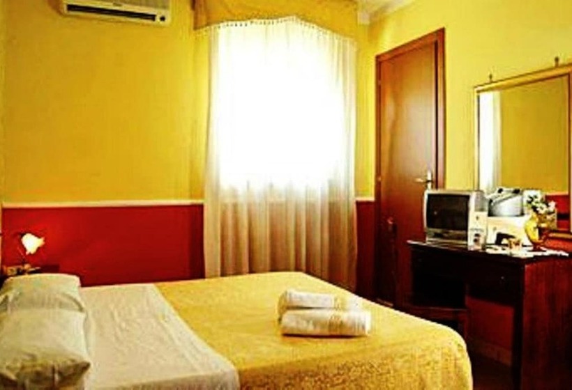 Economy Triple Room, Federico Ii