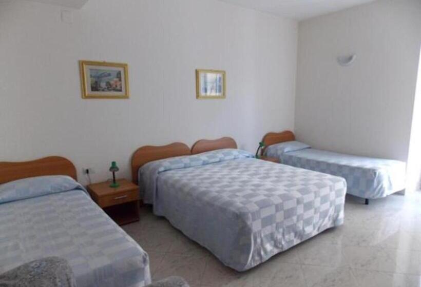 Economy Triple Room, Federico Ii