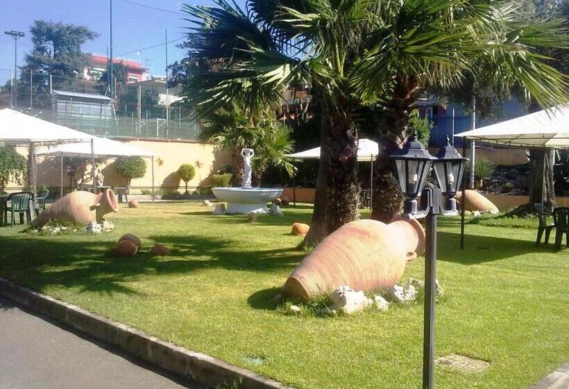 اتاق سوپریور, Federico Ii