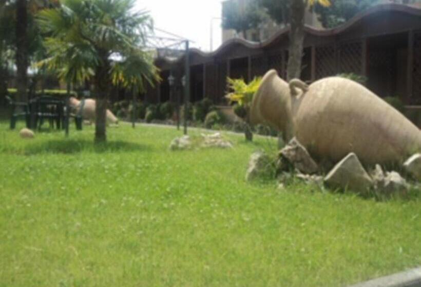 سوئیت خانوادگی اقتصادی, Federico Ii