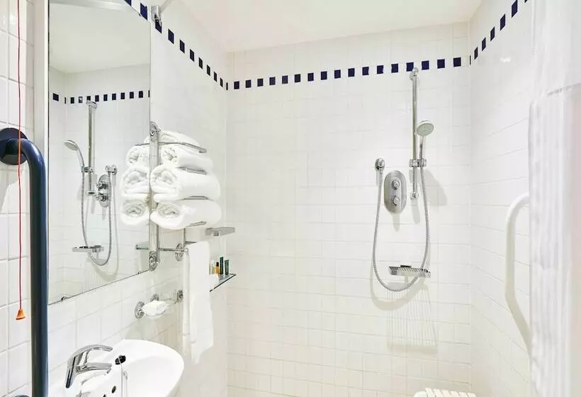 اتاق استاندارد, Hilton Garden Inn Birmingham Brindleyplace