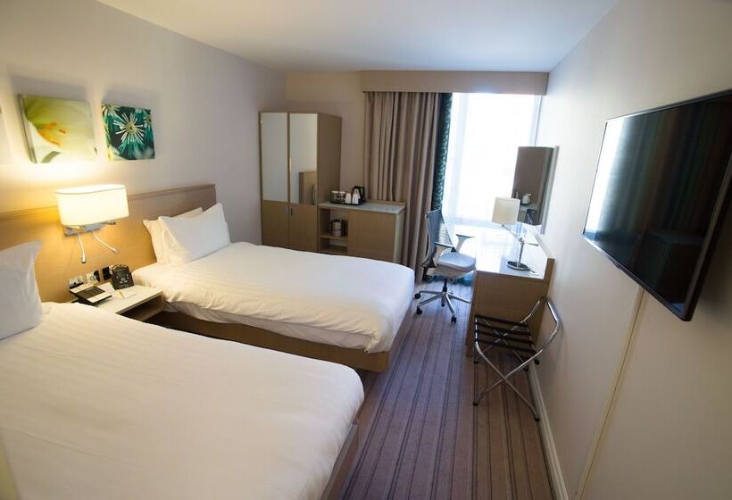 Номер Стандарт, Hilton Garden Inn Birmingham Brindleyplace