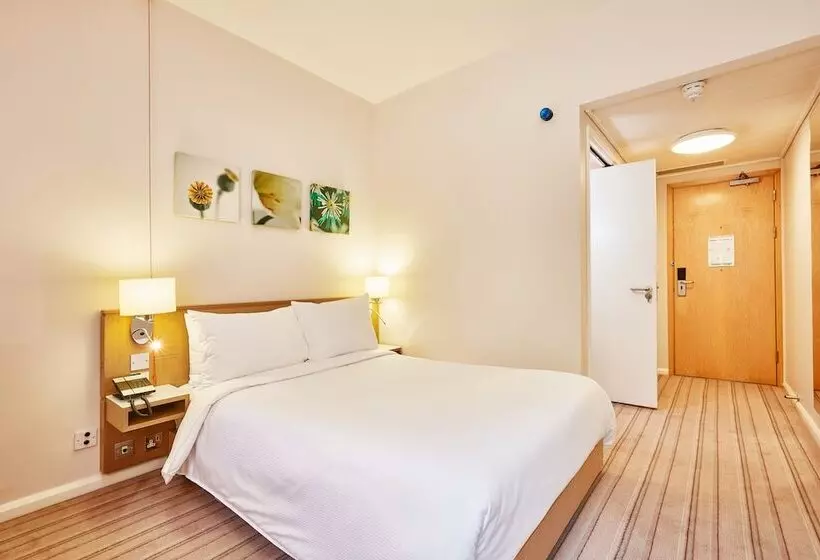 اتاق لوکس, Hilton Garden Inn Birmingham Brindleyplace