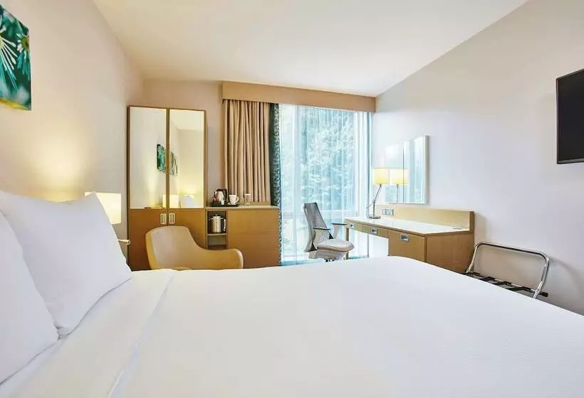 اتاق لوکس, Hilton Garden Inn Birmingham Brindleyplace