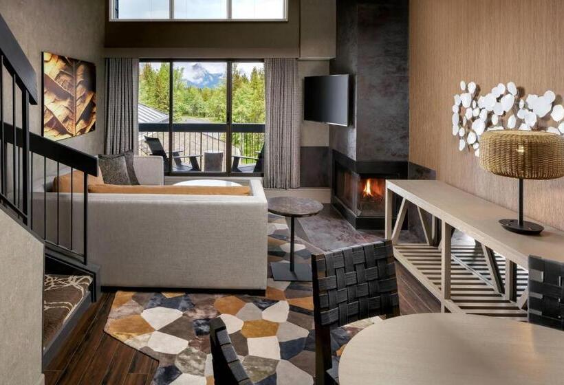 غرفة قياسية سرير ملكى, Kananaskis Mountain Lodge, Autograph Collection