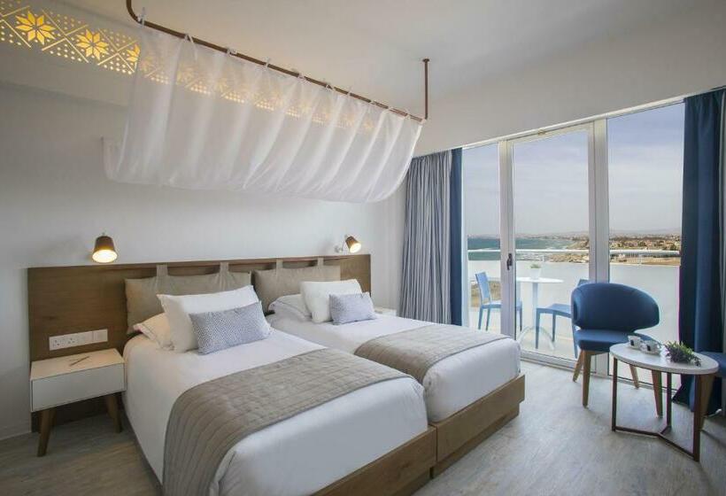 اتاق اساندارد با چشم‌انداز جانبی به دریا, Lordos Beach Hotel & Spa
