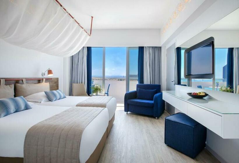 חדר סופריור צדדי נוף לים, Lordos Beach Hotel & Spa