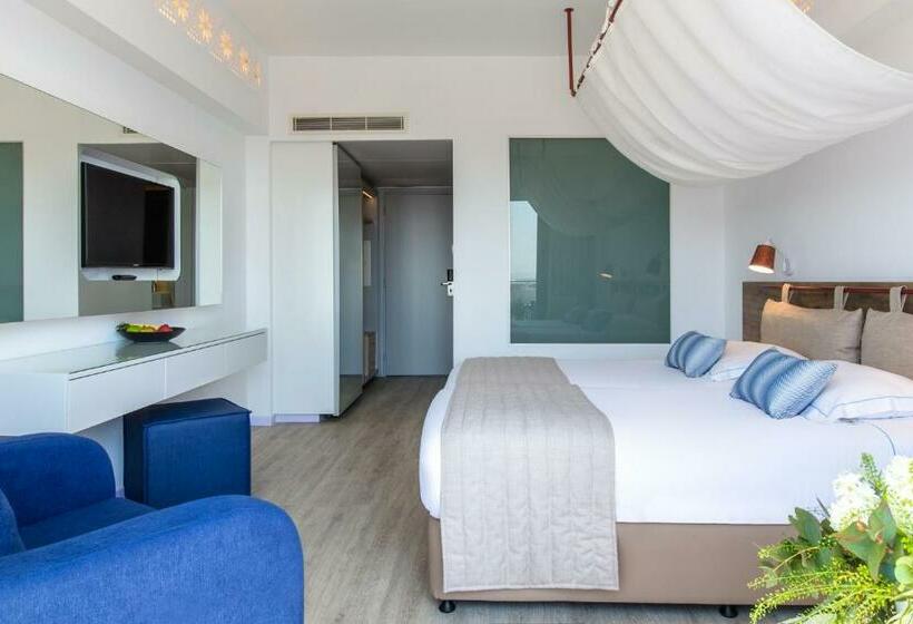 اتاق سوپریور با چشم‌انداز جانبی دریا, Lordos Beach Hotel & Spa