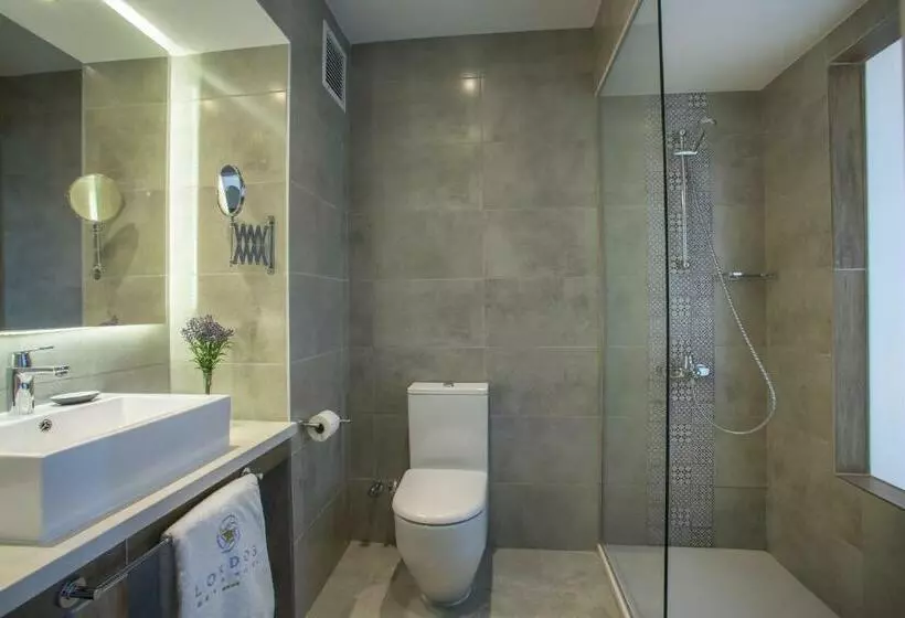 اتاق سوپریور با چشم‌انداز جانبی دریا, Lordos Beach Hotel & Spa
