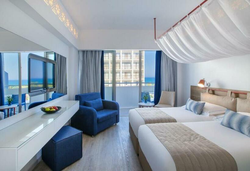 חדר סופריור צדדי נוף לים, Lordos Beach Hotel & Spa