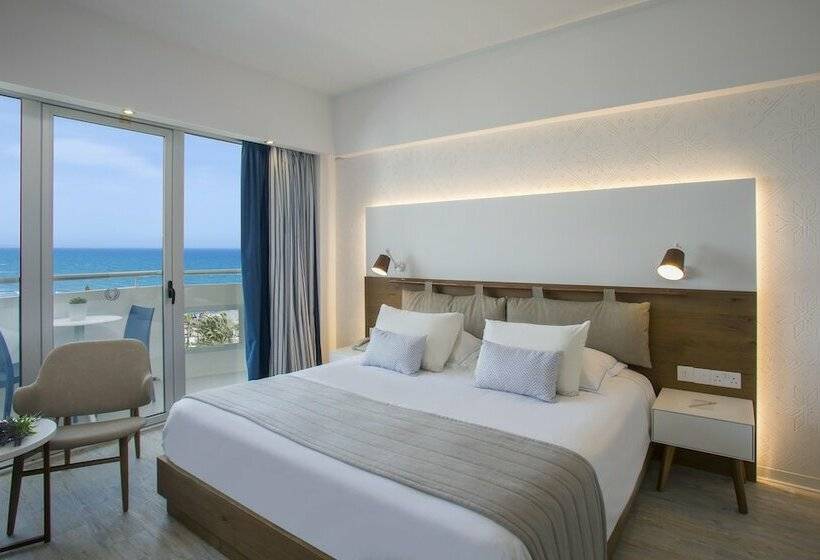 חדר סופריור צדדי נוף לים, Lordos Beach Hotel & Spa