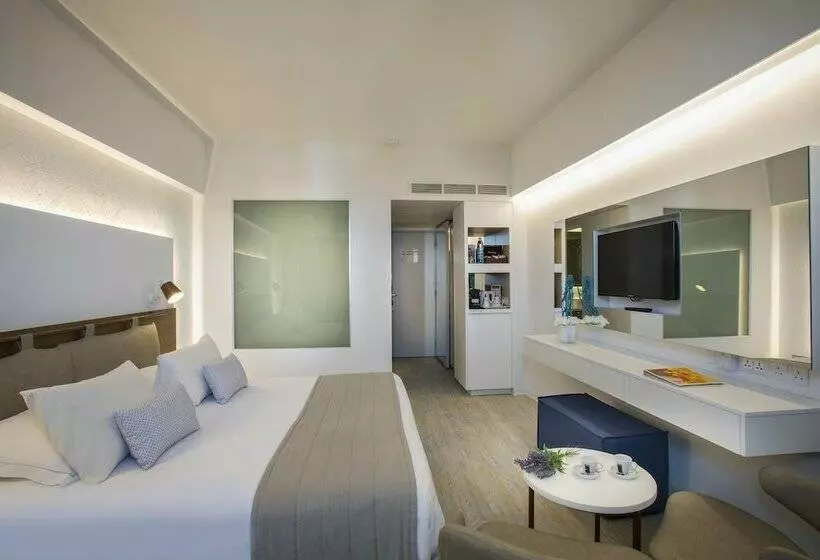 اتاق سوپریور با چشم‌انداز جانبی دریا, Lordos Beach Hotel & Spa