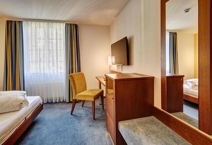 标准单人间, Parkhotel Schwert