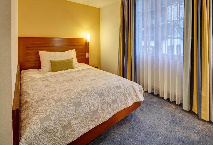 标准单人间, Parkhotel Schwert