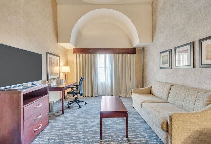 חדר פרמיום עם מרפסת, Radisson Hotel Salt Lake City Airport