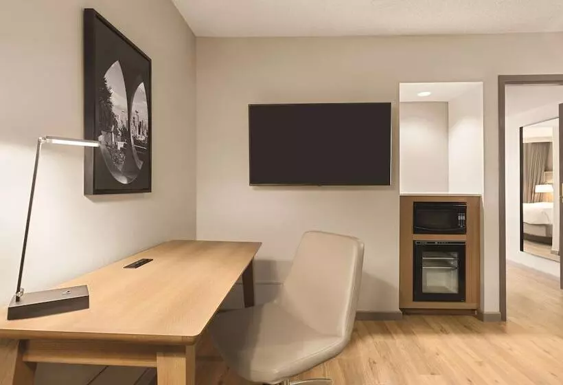スイート, Radisson Hotel Seattle Airport