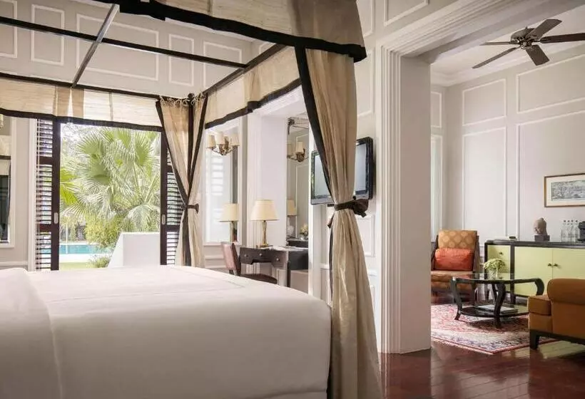 キングサイズベッドのスイートルーム, Raffles Grand Hotel D Angkor