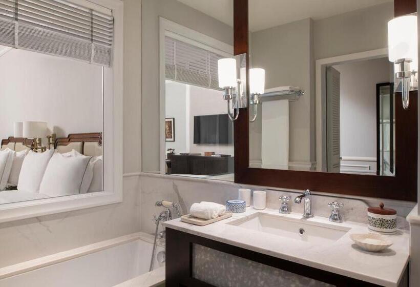 标准间带游泳池, Raffles Grand Hotel D Angkor