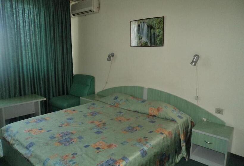 스탠다드 룸, Rodopi