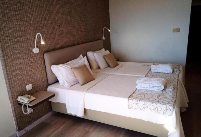 Номер Deluxe Вид на Море Боковой, Venus Beach