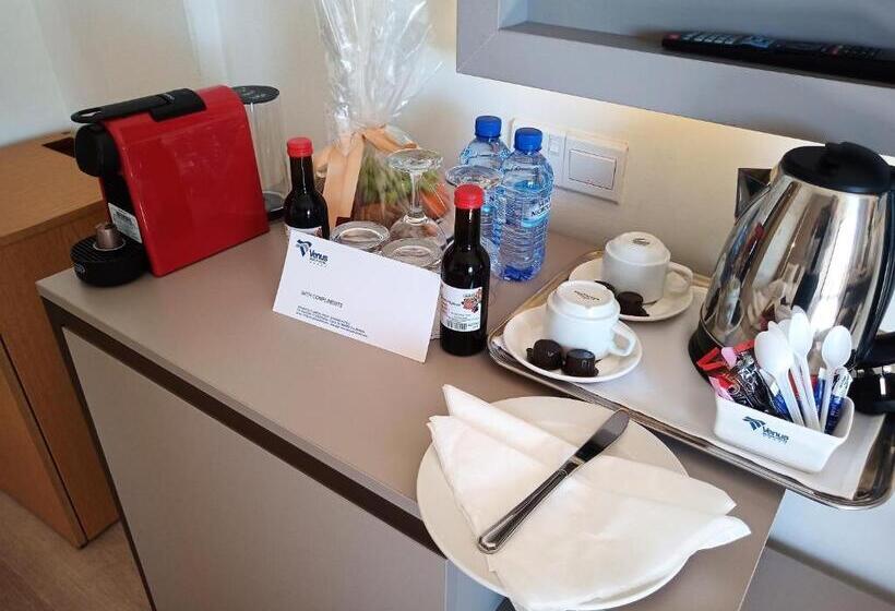 Номер Deluxe Вид на Море Боковой, Venus Beach