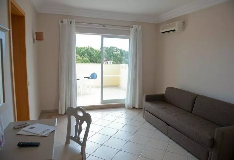 اتاق خانوادگی پایه, Ap Adriana Beach Resort