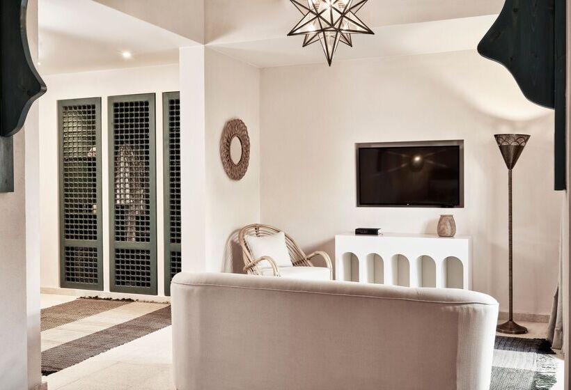 سوییت جونیور, Ali Pasha