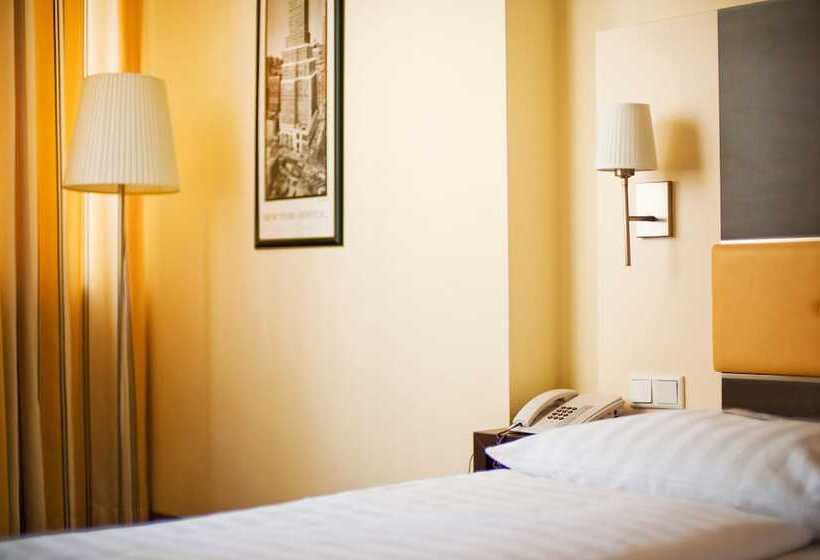 스탠다드 싱글 룸, Bristol Hotel   Frankfurt City