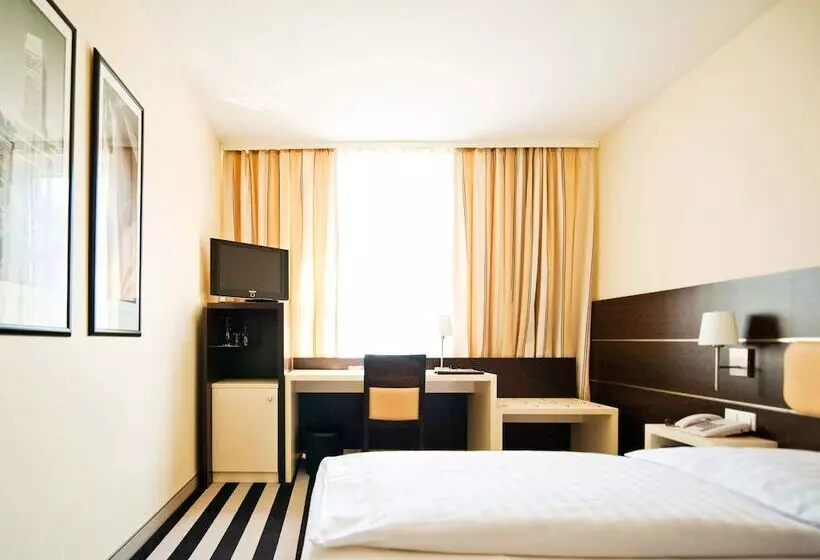 スタンダードシングルルーム, Bristol Hotel   Frankfurt City