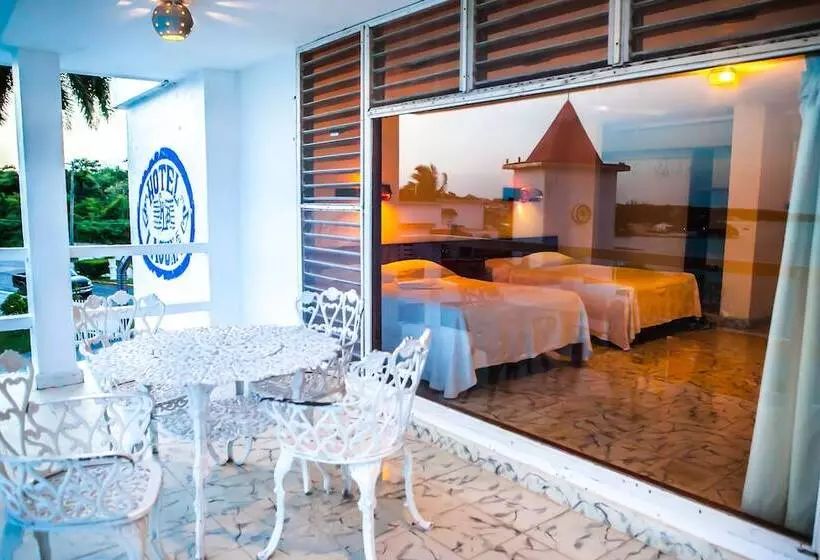 اتاق استاندارد سه نفره, Laguna Bacalar