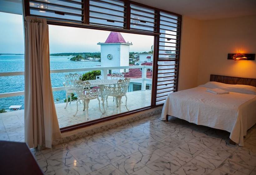 标准三人间, Laguna Bacalar