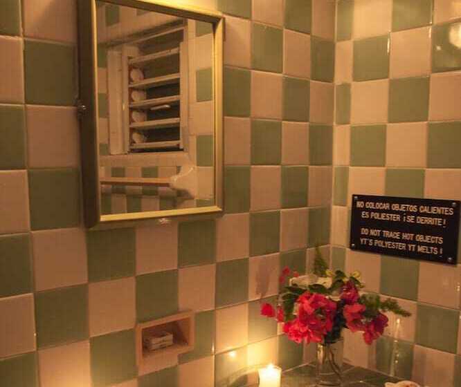 标准三人间, Laguna Bacalar