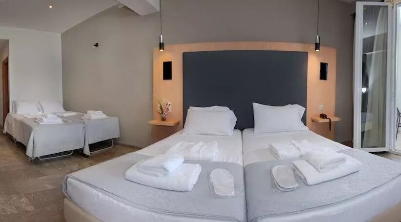 スーペリアの４人部屋, Punta