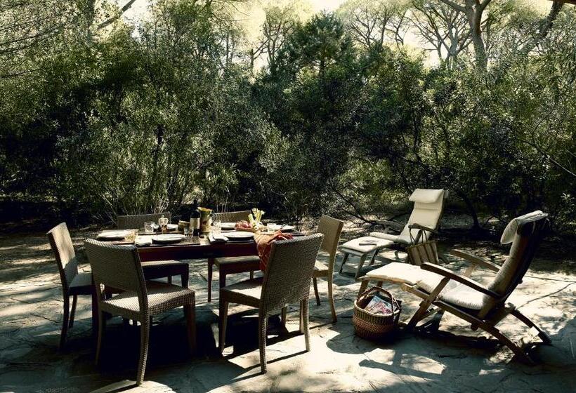 Вилла 3 Спальни, Roccamare Resort   Ville E Appartamenti