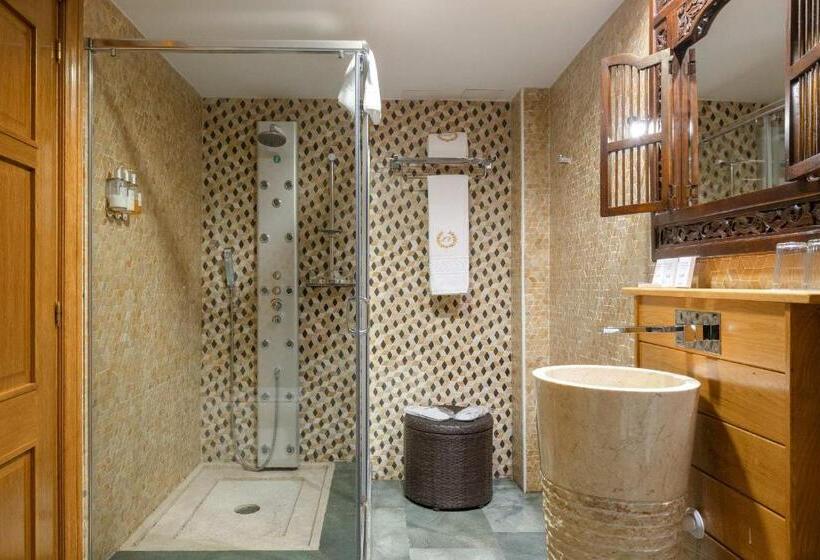 套房, & Spa Etxegana