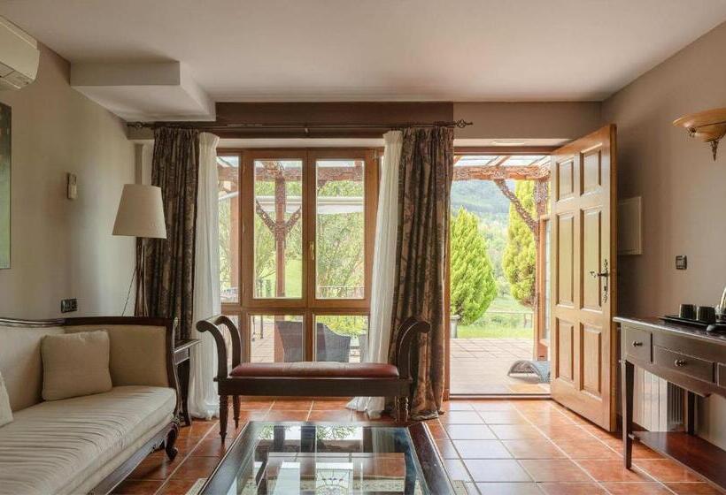 Люкс, & Spa Etxegana