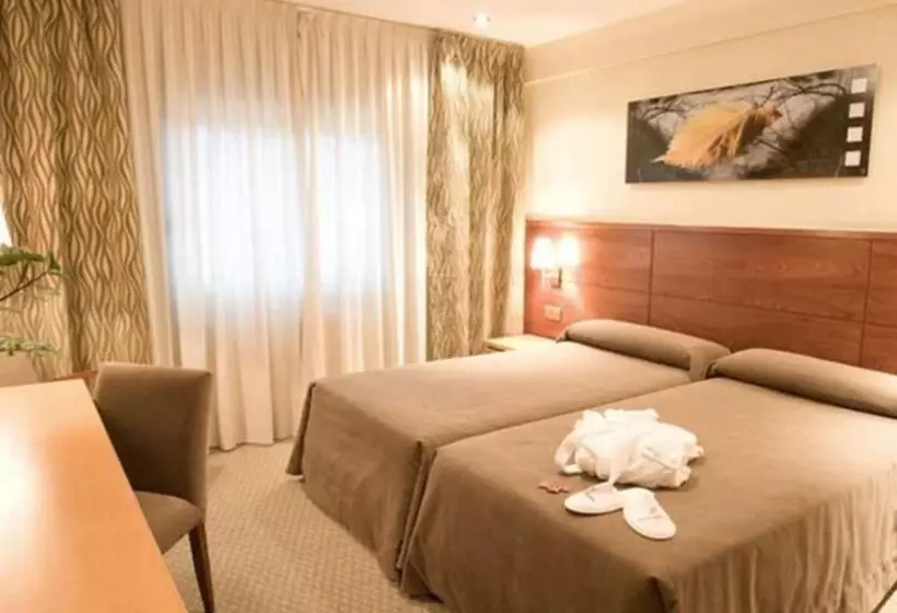 اتاق خانوادگی, Hotel & Spa La Collada