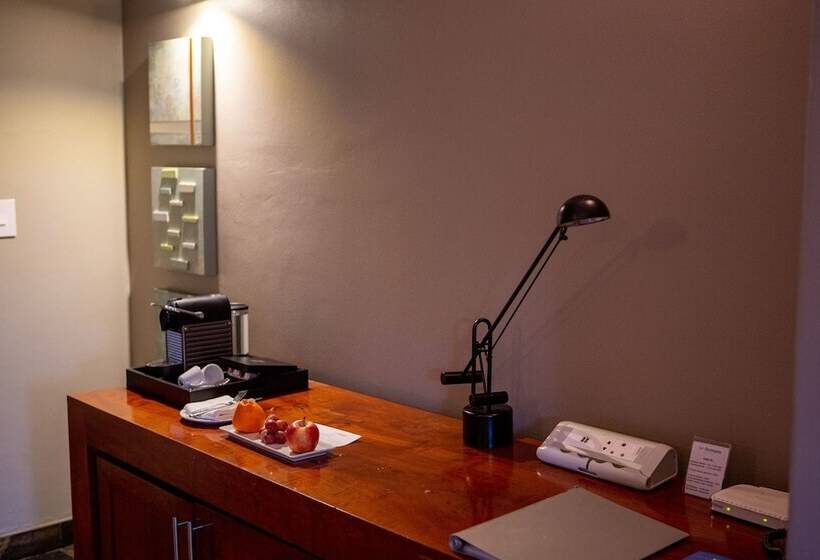 스위트, Ten Bompas