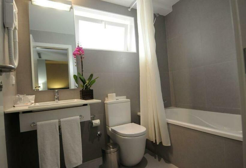 غرفة قياسية فردية, Torre Mar