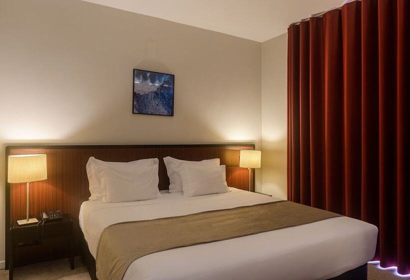 غرفة قياسية, Torre Mar