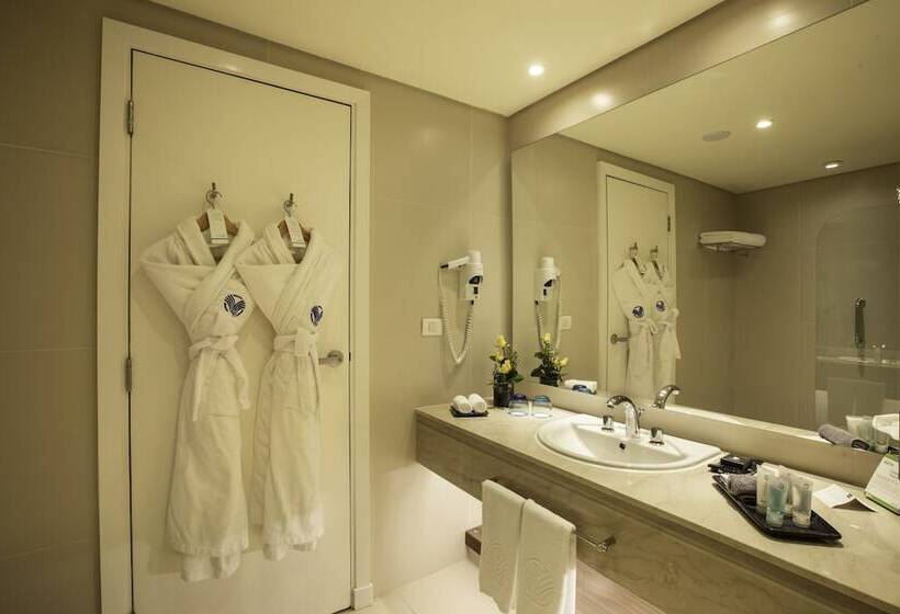 Pokój klasy Biznes, Grand Rotana Resort & Spa
