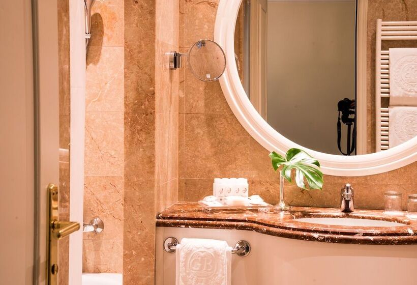 غرفة قياسية, Abano Grand