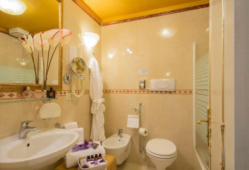 سوییت جونیور, Becher